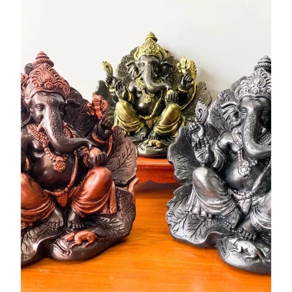 Tượng Thần Ganesha – Pháp Tướng Ban Phước – Ngự Trong Hoa Dâm Bụt (4 tay – màu Metallic) - Ảnh 4