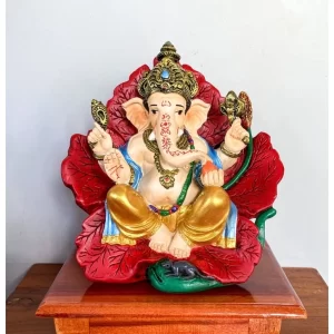 Tượng voi Ganesh Pangjapassanaknesh ngồi trên hoa dâm bụt