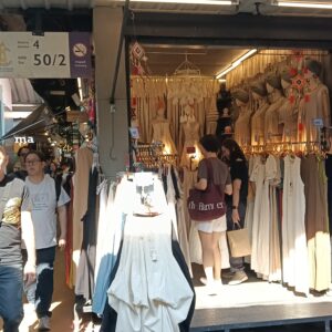 Gian hàng the Barni et