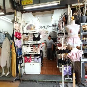 Story bra shop